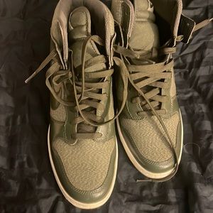 Nike Dunk Ski Hi Essential Sneaker Olive 10 Hidden 2 1/2” Wedge